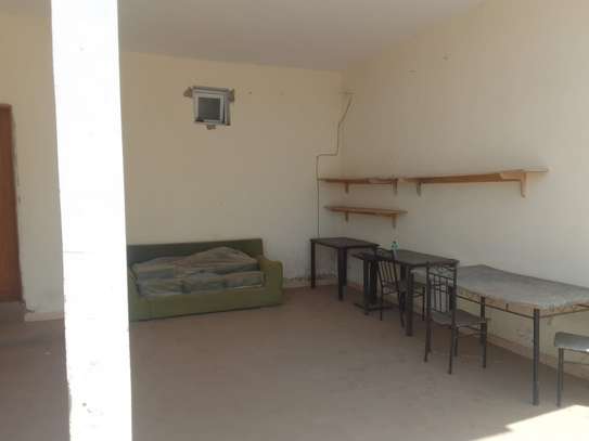 Maison à louer à Niakhirat Cité Corossol image 5