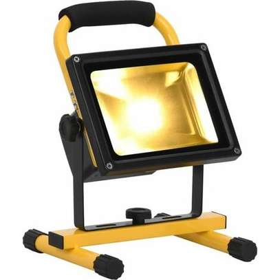 Projecteur Led portable sans fil 10W image 4