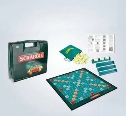 Jeu de Scrabble Classique style valise image 5