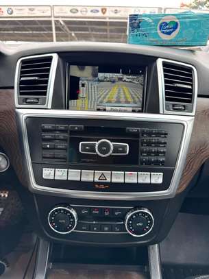 Mercedes Benz class ML 350 image 12