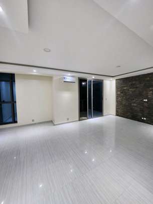 Appartement  standing f3 dont 3 pièces à keur Gorgui image 7