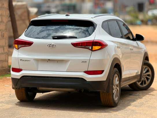 Hyundai Tucson 2016 automatique essence 2.0L AWD image 13