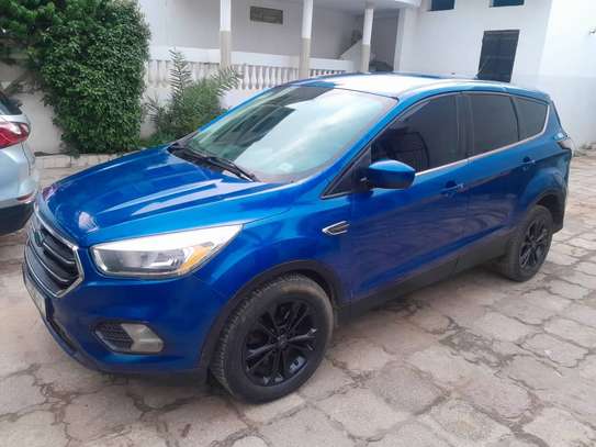 Ford Escape image 2