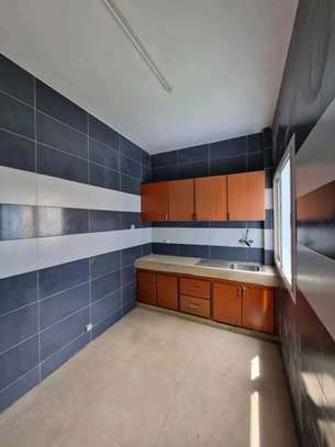 Appartements modernes à Dieuppeul de 3 chambres et salon image 5