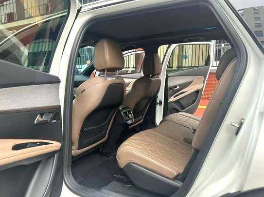 PEUGEOT 5008 image 4