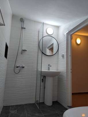 À LOUER – Une Petite Villa R+1 à Ngor image 9