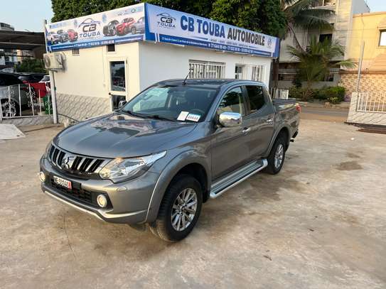 Mitsubishi L200 pickup 2018 image 9
