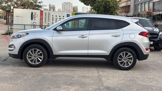 HYUNDAI TOUCSON VENAT image 3