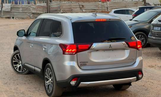 Mitsubishi  Outlander sport  Année : 2019 image 5