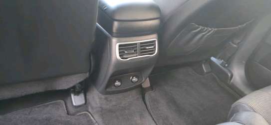 Hyundai Santafe image 9