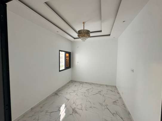 À loué appartement neuf luxe  HANN MARISTE F3 image 7