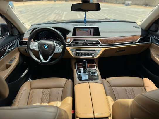 BMW Serie 740i Année :  *2020* image 7