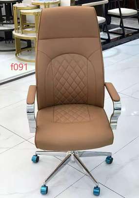 Chaises et tables image 4