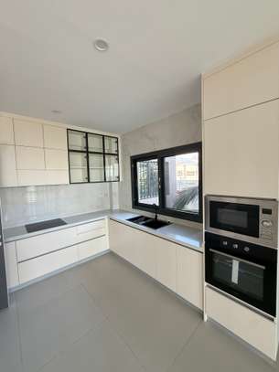 Magnifique Appartement F4 neuf de standing aux Almadies image 5