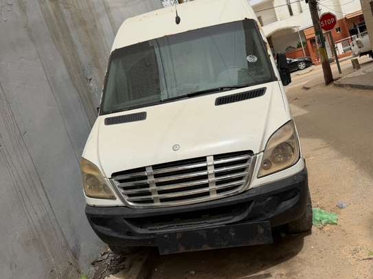 Mercedes sprinter image 2