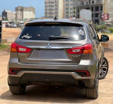 Mitsubishi outlander image 6