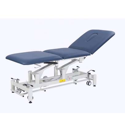 Table de massage électrique réglable avec roulettes image 5