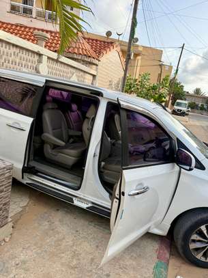 KIA CARNIVAL 2016, 9 places image 12