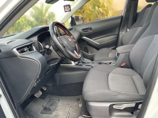 Toyota Corrola Cross image 7