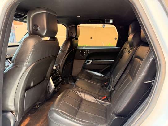 Ranger Rover sport 2019 image 6