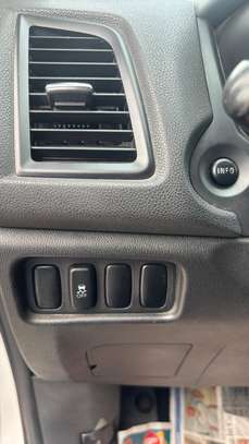 Mitsubishi rvr 2017 image 13