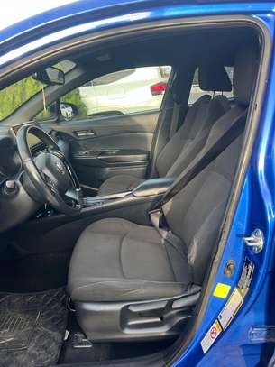 Toyota CHR image 11