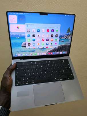 MacBook pro M3 image 2
