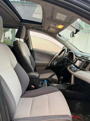 Toyota RAV4 image 5