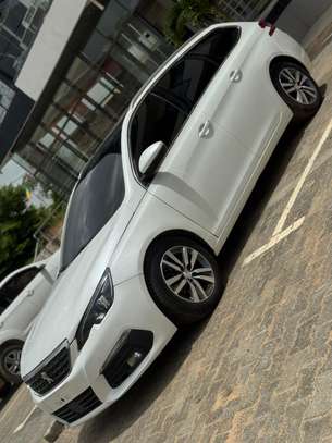 PEUGEOT GT LINE 2018 image 4
