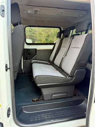 Peugeot Expert 2018 / 9 Places image 4