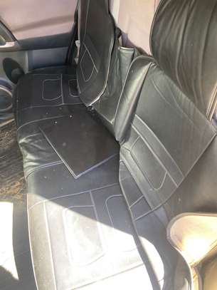 Toyota Rav4 2011 image 6