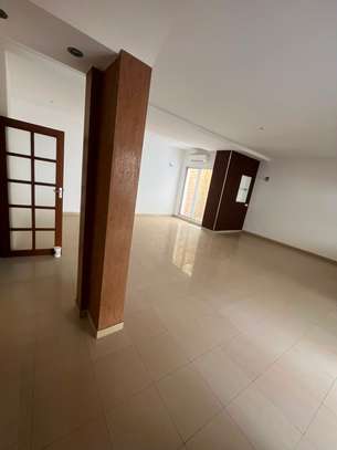 MAISON à VENDRE à NGOR VIRAGE image 5