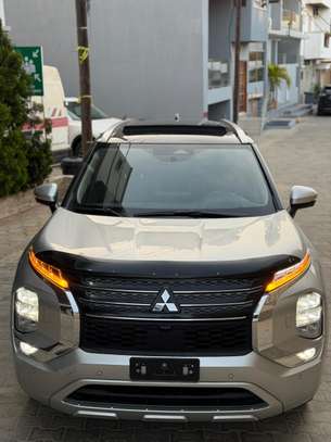 MITSUBISHI  OUTLANDER Année 2024 image 8