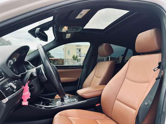 BMW x4 M 2018 image 9