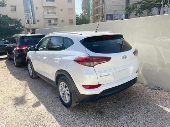Hyundai Tucson image 6