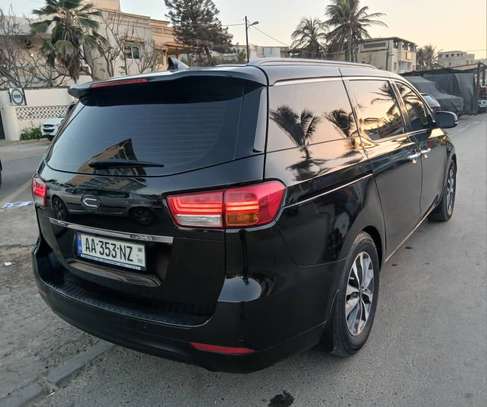 Kia carnaval 2017 image 6