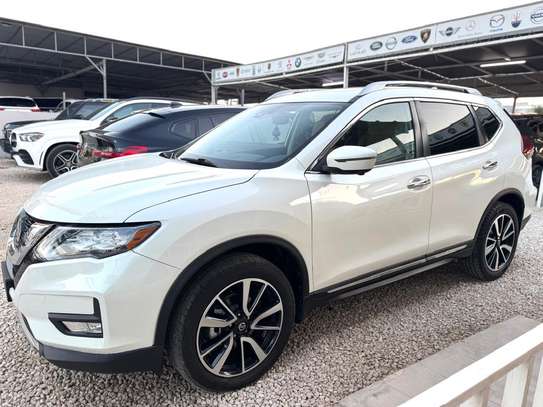 Nissan rogue image 3