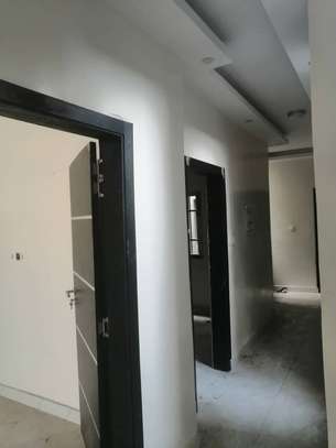 Appartement F3 à louer à Yoff près de la route image 11