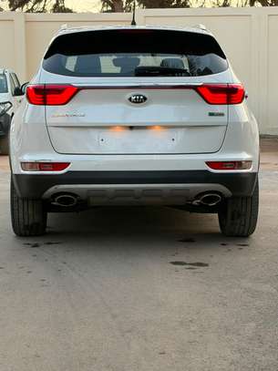 KIA SPORTAGE DIESEL 2017 image 4