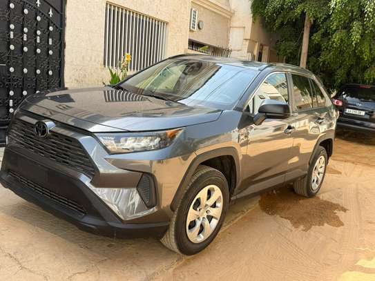 toyota rav 4 2020 image 9