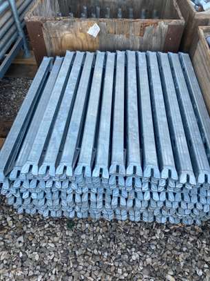 Lot serre-joints à vis métal rouge gris robustes image 9