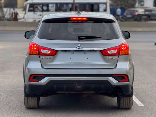 Mitsubishi Outlander 2.0 année 2019 image 2