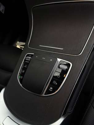 Mercedes-Benz GLC 300 image 15