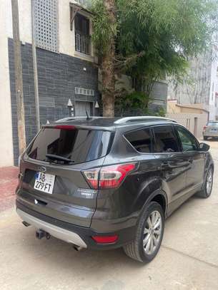 Ford Kuga 2017 gris foncé automatique essence image 8