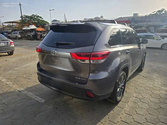 Toyota highlander limited image 11
