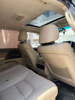 Toyota Land Cruiser V8 - Année *2021* - image 6