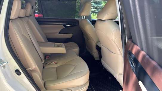 Toyota highlander image 9