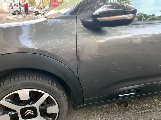 Citroën C4 Shine Diesel 2019 image 8