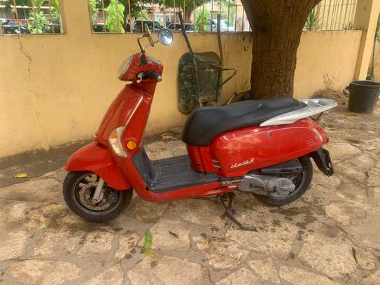 MOTO image 7