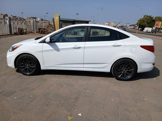 Vente Hyundai Accent 2017 image 4